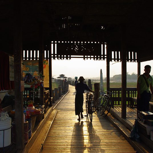 Amarapura bridge - Magali Carbone photography