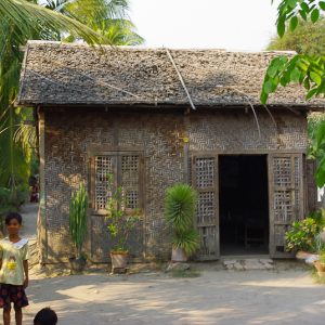 Rural house myanmar - Magali Carbone photo