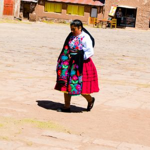 Quechua girl on Taquile island - Magali Carbone photo