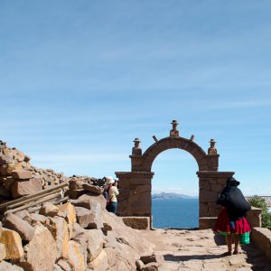 Taquile island arch - Magali Carbone photo