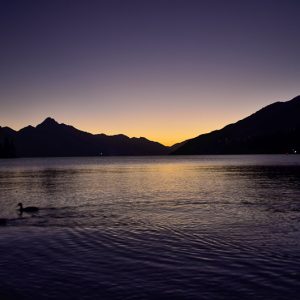 Queenstown lake sunset - MagCarbone photo
