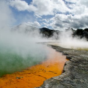 Champagne pool Rotorua New-Zealand - MagCarbone photo