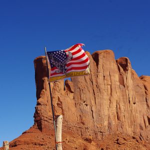 Flag above monument valley - MagCarbone photo