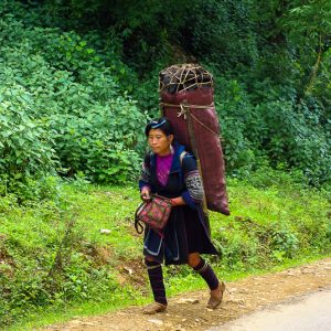 Hmong trekking guide Sapa Vietnam - MagCarbone photo