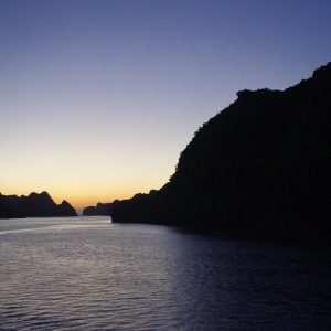 Crépuscule Halong Bay Vietnam - Magali Carbone photo