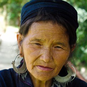 Old Hmong Lady Vietnam - MagCarbone photo