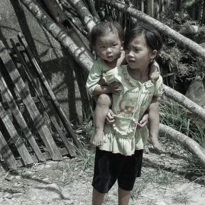 Sister and brother vietnam - MagCarbone photography