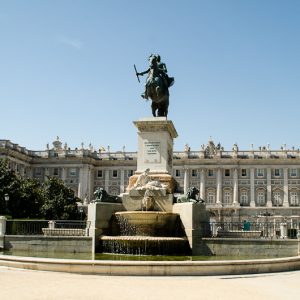 Isabel Segunda monumento - Magali Carbone photo