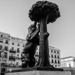 Puerta del sol oso y madrono madrid - MagCarbone photo