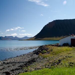 Seashore landscape iceland - Magali Carbone photo
