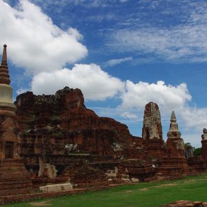 Blue sky on Ayutthaya - Magali Carbone photo