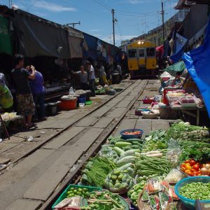 Railway market maeklong Thailand - MagCarbone photo