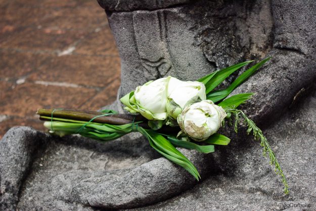 Offering closeup thailand - Magali Carbone photo