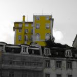 Yellow building lisboa - Magali Carbone photo