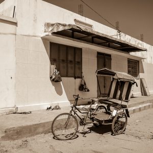 morondava centre ville pousse-pousse - Magali Carbone photo