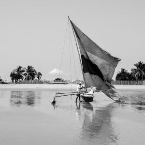 bateau pêcheur morondava madagascar - MagCarbone photo