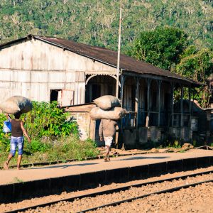 gare et chemin de fer d'Andasibe - Magali Carbone photo